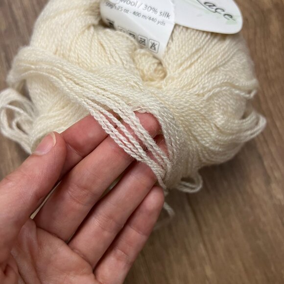 Whisper Lace Wool/ Silk Natural Fiber Ivory Yarn - Picture 4 of 6